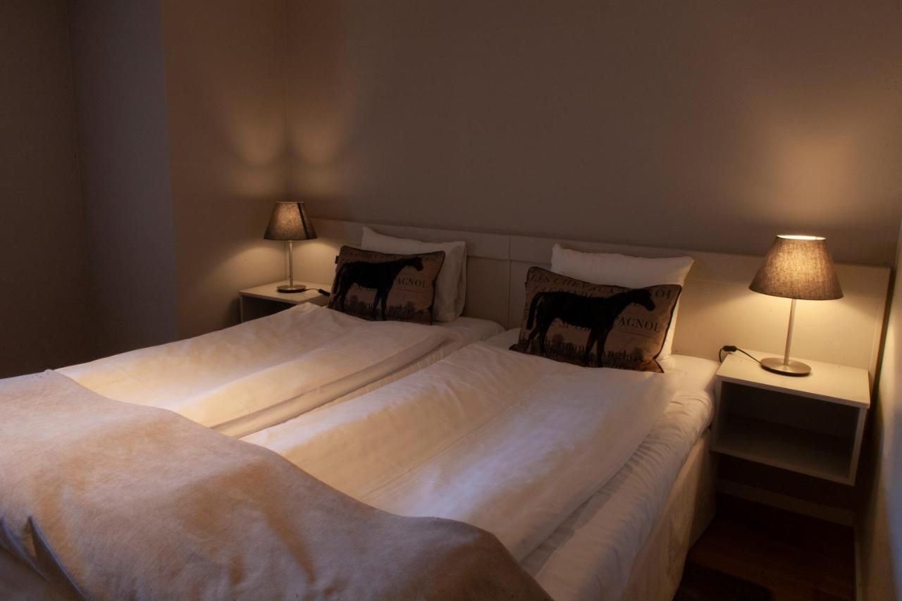Hotell Magasin 1 Morbylanga ภายนอก รูปภาพ
